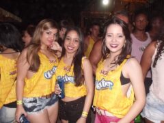 Oktober 10 Anos